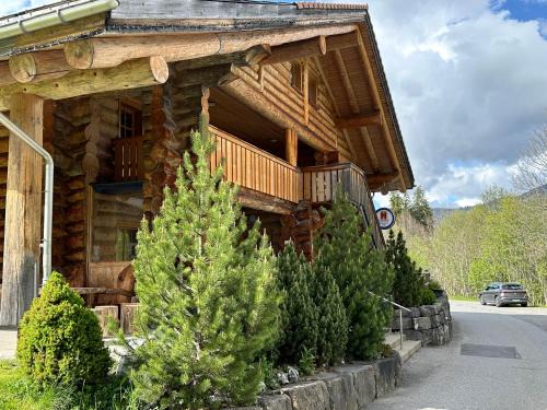 Standard 4 - Heiti Lodge