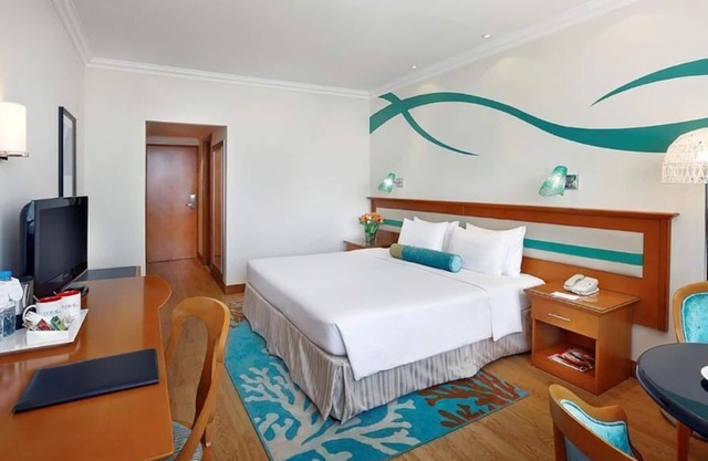 Standard king Room Near Sharjah Beach