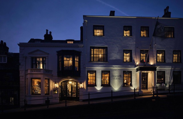 STANWELL HOUSE