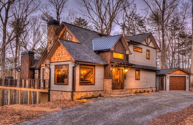 Star Creek Chalet - King Beds | Game Room | Hot Tub | Walking Distance to Lake