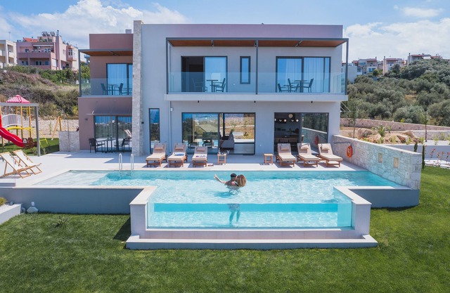 Star Luxury Villa, Star Luxury Villa