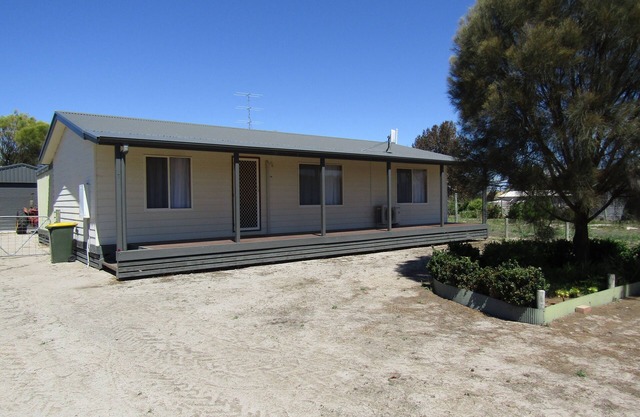 Star of Sea - short walk to the beach! Dog friendly! Off Peak Special!
