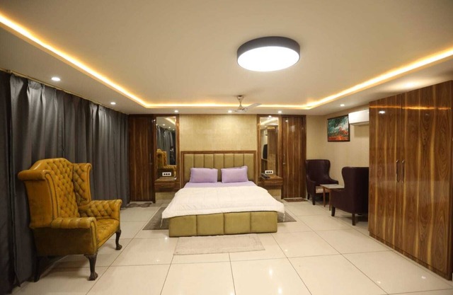 Starex inn