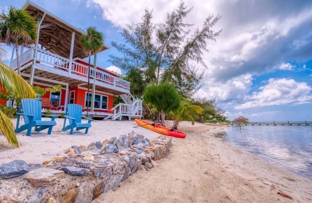 Starfish Beach House - ¡Donde la playa es su patio delantero!