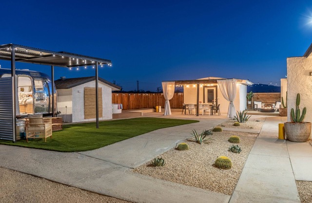 Starlit Nights Getaway w/ Soaking Tub