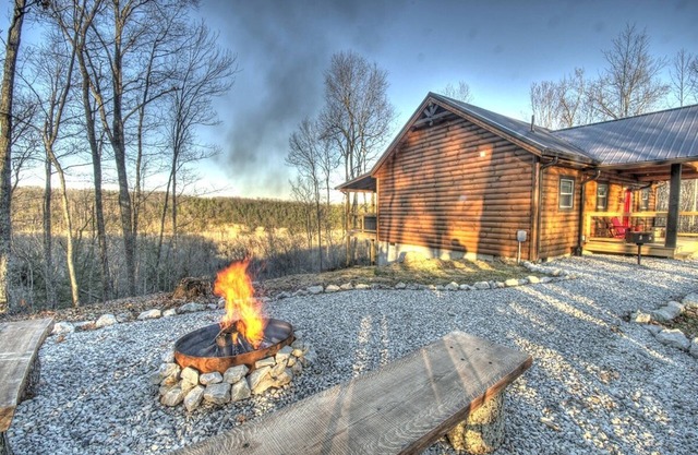 Starway to Heaven Cabin at Red River Gorge - Hot Tub - Great View