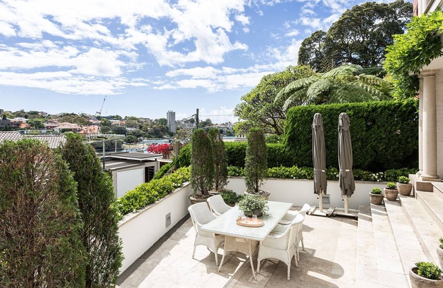 Stately Family Home - Neutral Bay Harbour Views