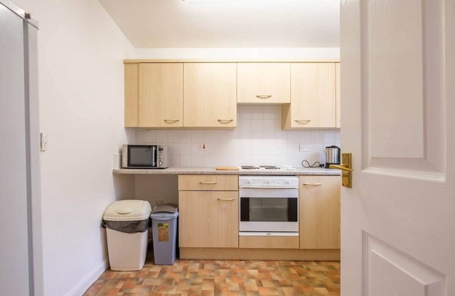 Station Apartment in Lanark