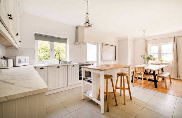 Station Road House (1.3km to Lahinch Beach), Station Road House