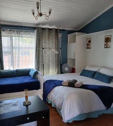 Stay at Gabby's- no loadshedding