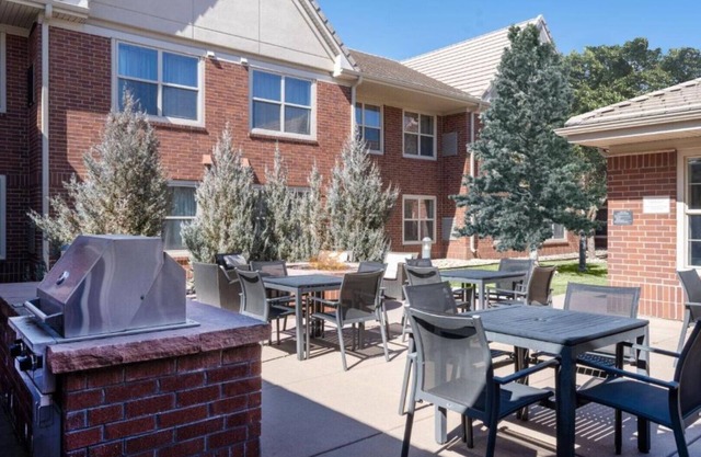 Stay at our modern extended stay hotel in Louisville, CO