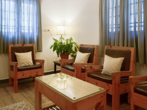 Stay Central, Stay Cozy 3BHK Premium Home Stay