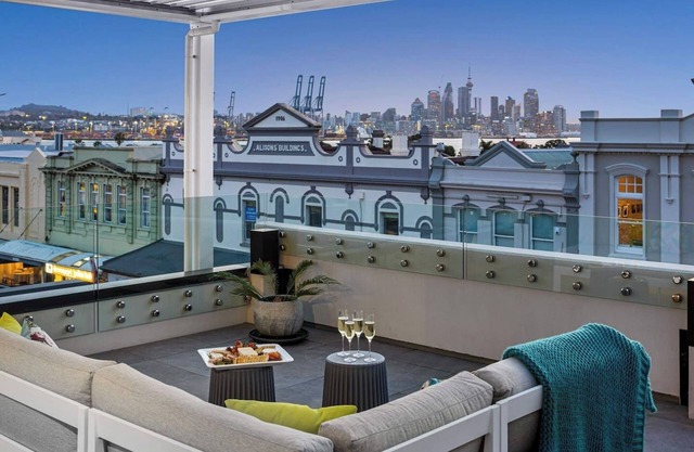 Stay Devonport - 3 Bedroom Penthouse