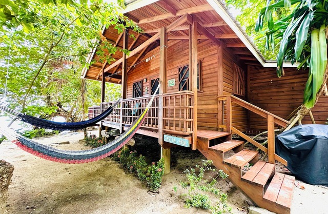 Casita Azul, Blue Island Divers Resort