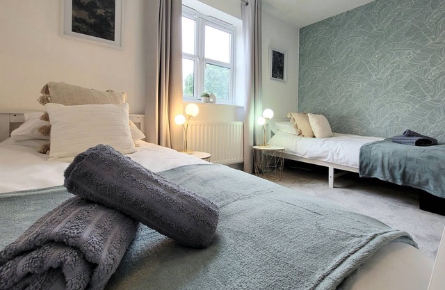 Stay @ Enville Close, Birmingham Airport & NEC