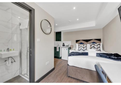 Stay & Explore: Convenient Studio - Prime Location