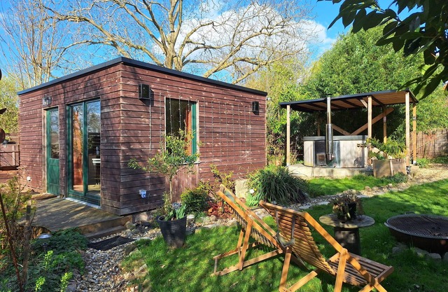Stay for 2 in a cosy micro-lodge in the heart of nature, with private Jacuzzi.