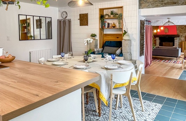 Stay for 8, in this renovated longère