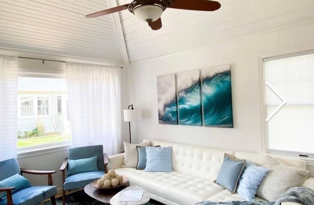 Stay here!-Newly Renovated Beach House (steps to beach)
