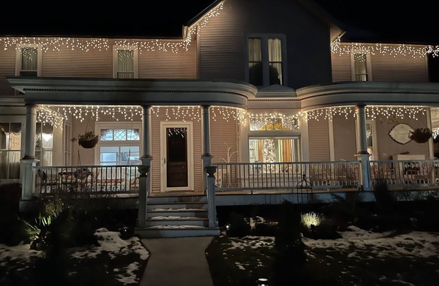 Stay in a Victorian lumber baron’s mansion. 5 bed rooms sleeps 10