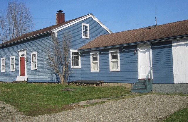 Stay in an authentic 1823 post-and-beam framed Federal style rural farmhouse.