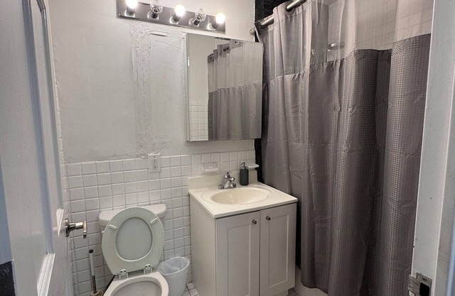Stay in Times Square NYC! 2BR Apartments