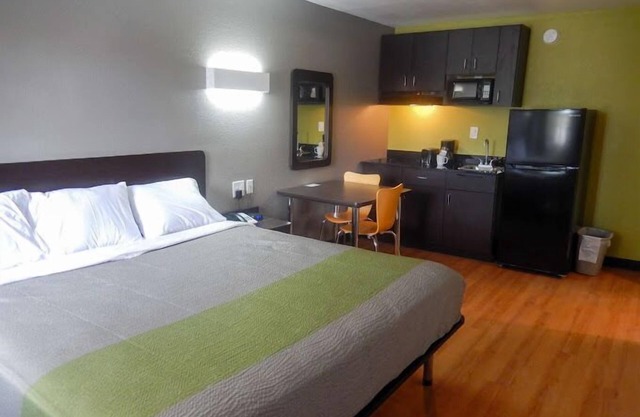 Stay Inn & Suites
