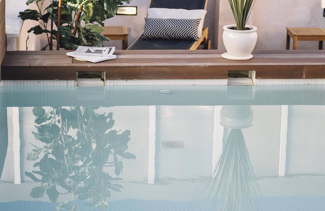 Stay Komodo Byron Suites