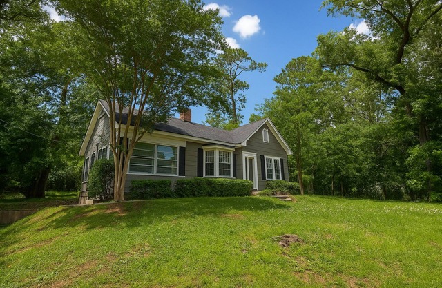 Stay on Magnolia Hill 2BR Cottage in Meridian, Mississippi with Southern Charm