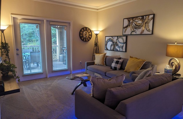 Stay & Play - Sleeps 7 Close to Everywhere you want to be Instant Booking Ready