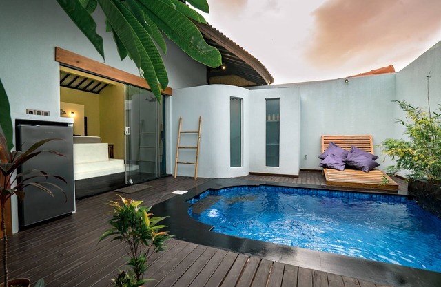 Stay Shark Villas