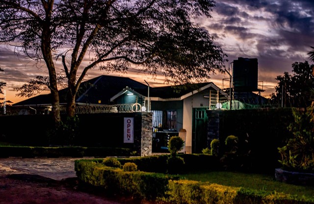 STAY SIMPLE LODGE