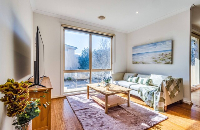StayAU 3BR Cozy Retreat Point Cook Golf Nearby