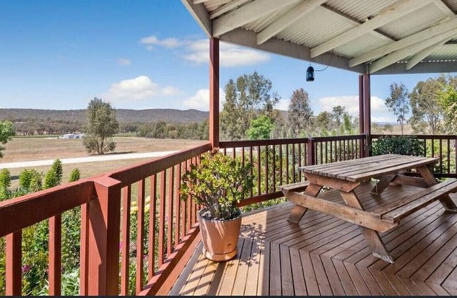 41 Drummonds Ln Heathcote Barkala Holiday Farmstay 5 BRM Villa with Pool BBQ
