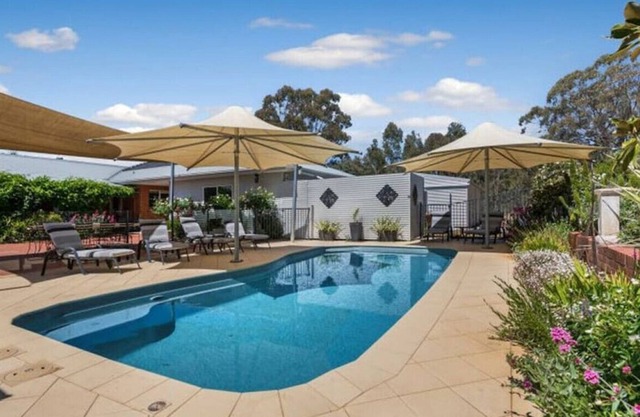 41 Drummonds Ln, Heathcote VIC 3523 · Heathcote Holiday Farmstay 5 BRM Villa with Pool