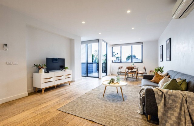 StayAU Stylish 3BR Sea Breeze Mordialloc
