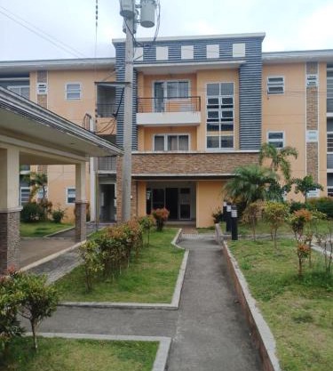 Staycation in Tagaytay Woodhills Residences