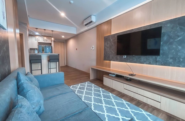 Staycation Jakarta Holland Village