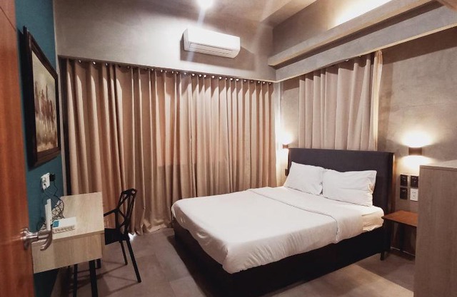 Staycation Service Apartment 2px allows 5px 21011