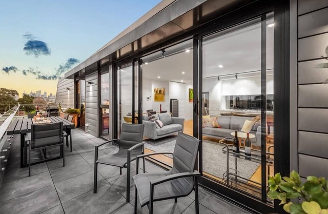 StayCentral - East Brunswick Penthouse with Study - 6-8 Gamble Street, Brunswick East VIC