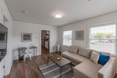 #StayInMyDistrict Bluebird Cottage Coos Bay