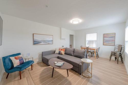 #StayInMyDistrict Coos Bay Indigo Cottage