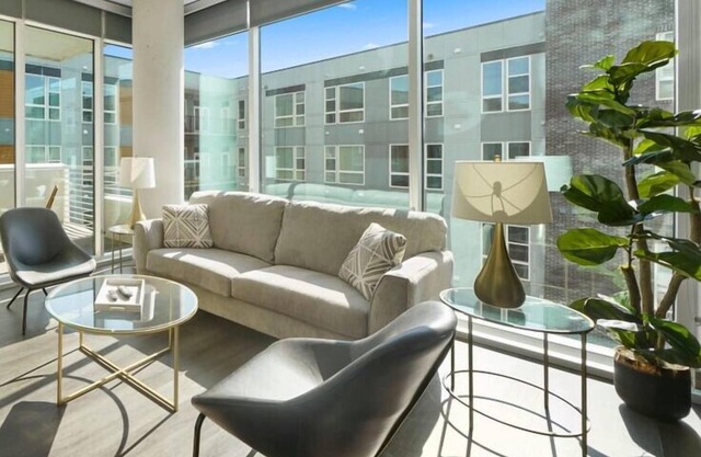 StaysByWalker 3BR - Spa/Gym/KingBed/Parking