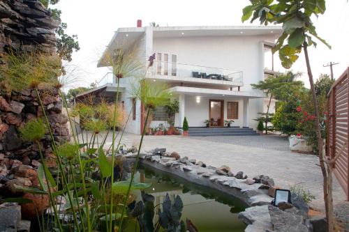 StayVista at Ivory Hill Madikeri including breakfast 3 Bhk Villa
