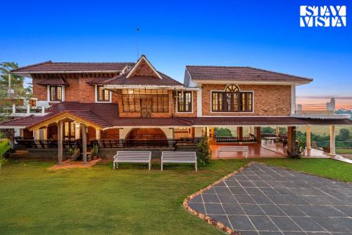 StayVista at Lakshmipuram Palace with Pool,WiFi