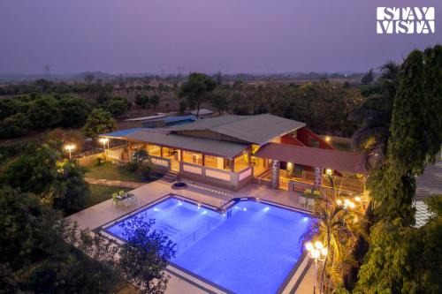 StayVista at The Blue Roof with Lawn & BBQ