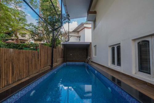 StayVista's Maximus Villa - City-Center Villa with Private Pool, Gazebo, Games & Projector Room
