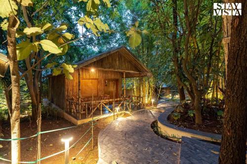 StayVista's Timber Cottage - Cozy Cottages with Indoor Games