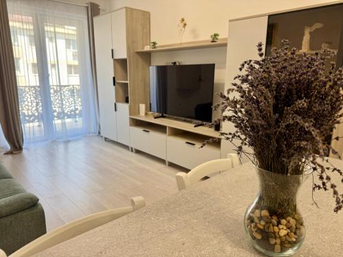 Staywell Accomodation city center with underground parking and AC