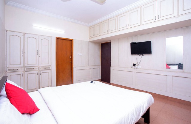 Stayz Inn La-Villa Pallikaranai